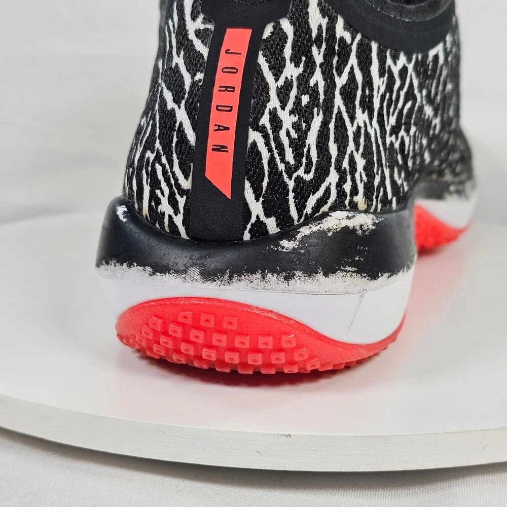 Jordan Trainer 1 Low Black White Infrared Elephant Print 845403-006 Mens 10.5